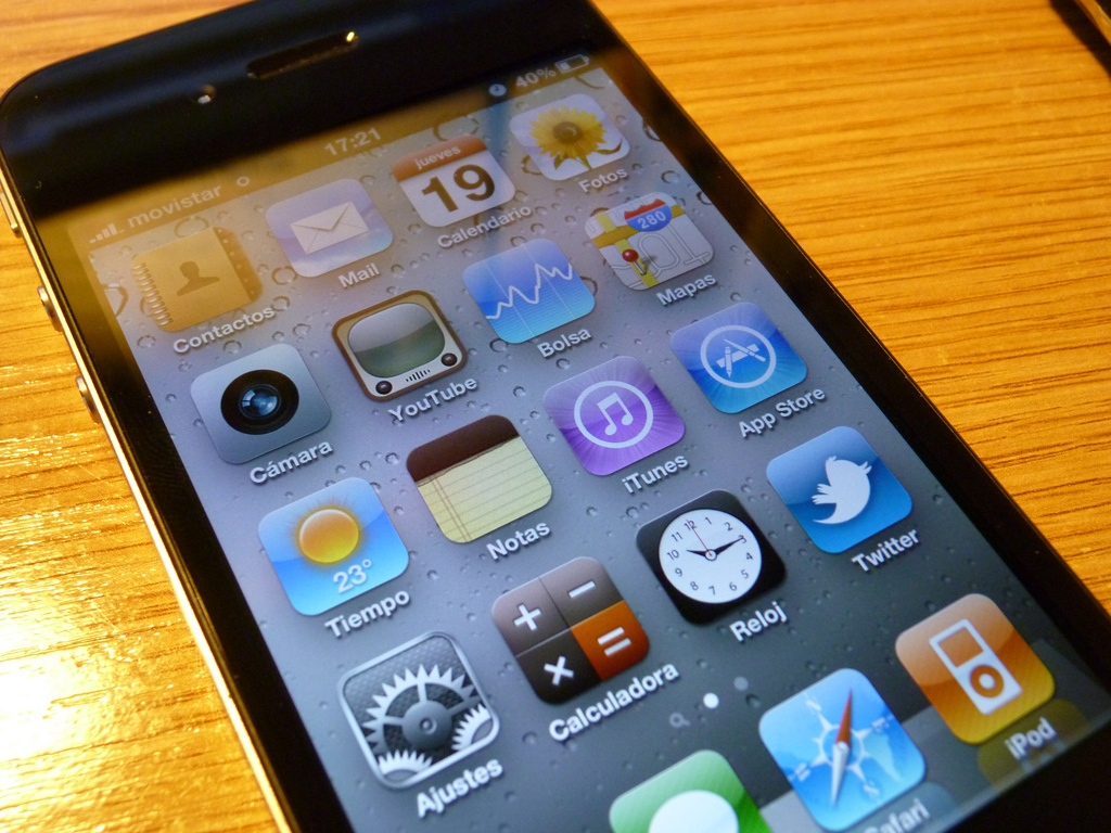 Verizon iPhone Raises New Predicaments